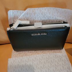 Michael Kors Jet Wallet, Black with  Silver Zipper