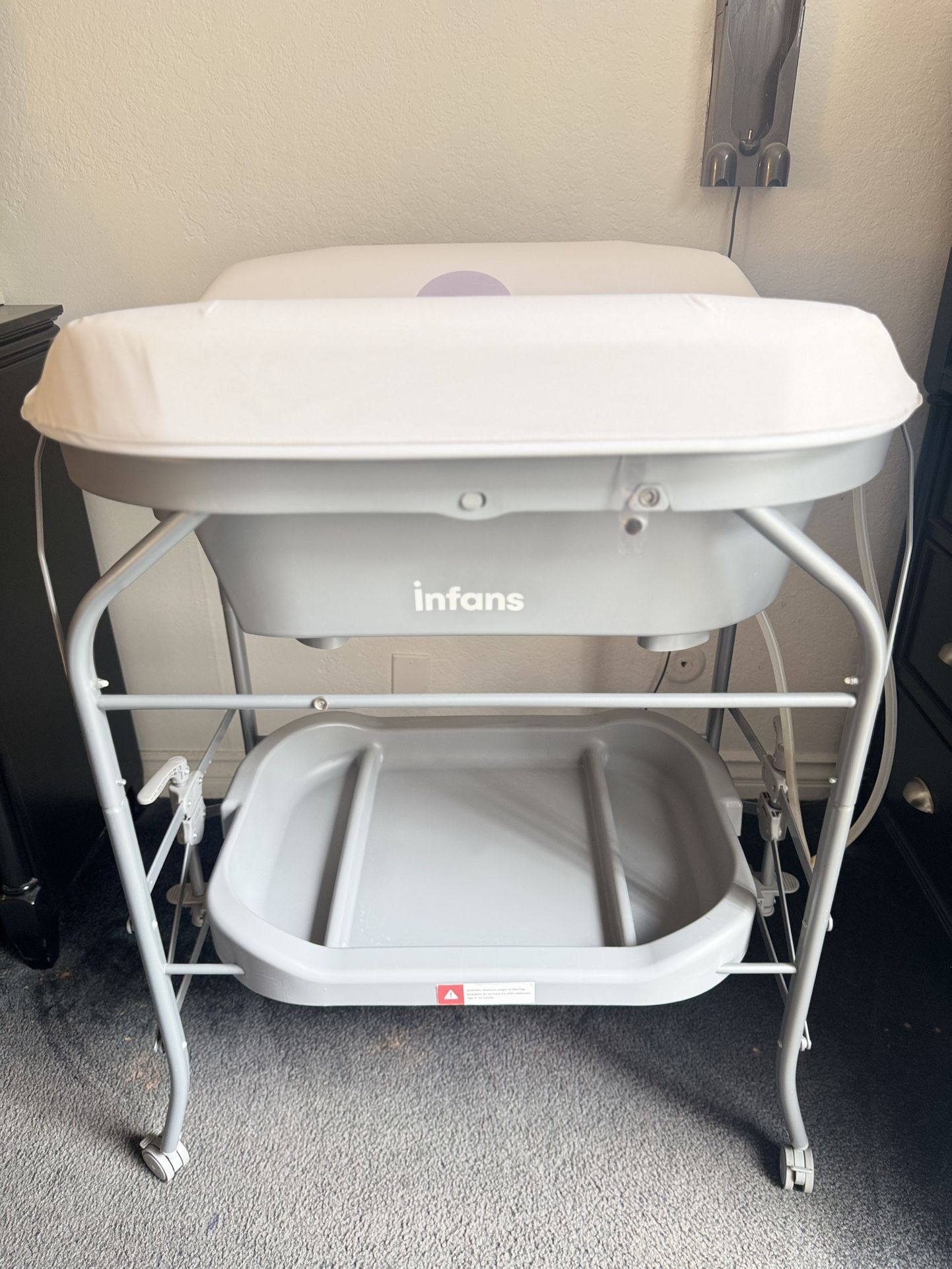 INFANS 2 in 1 Baby Changing Table with Bath Tub Unit, Folding Diaper Dresser Station with Wheels Waterproof Pad Storage Rack, Portable Nursery Organiz