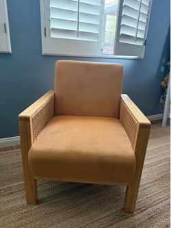 New, modern/rattan accent chair