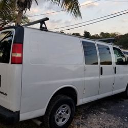 2006 CHEVY EXPRESS VAN