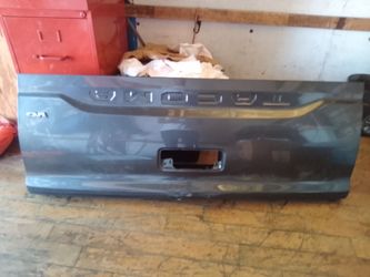 2017 plus Toyota Tacoma tailgate