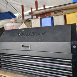 Husky Top Tool Box, 41"L 23"H 21 1/2"D. All Drawers Open & Close Good. Some Scratches & Over Spray White Paint. Key Cylinder Broken. No Key. Heavy Box
