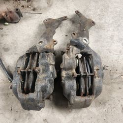 1967 To 1970 Impala 4 Piston Calipers With Mounting Brakets 