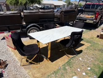 4 chair dinning table