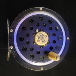 Vintage Pflueger Medalist 1494 Fly Fishing Reel