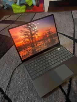 Surface Laptop Go 2