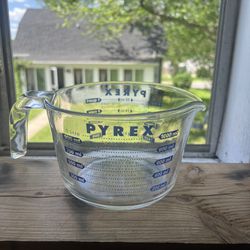 Vintage PYREX 1 Cup Glass Measuring Cup Metric/ Ounces With BLUE Letters USA