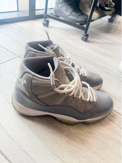 Jordan cool grey 11s (size 11)