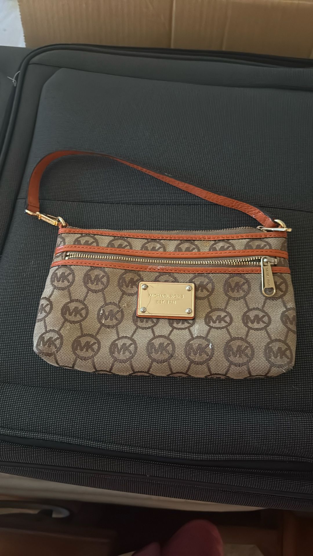 Michael kors Wristlet