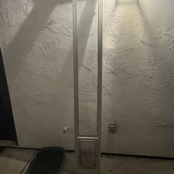 Adjustable Doggy Door Insert 