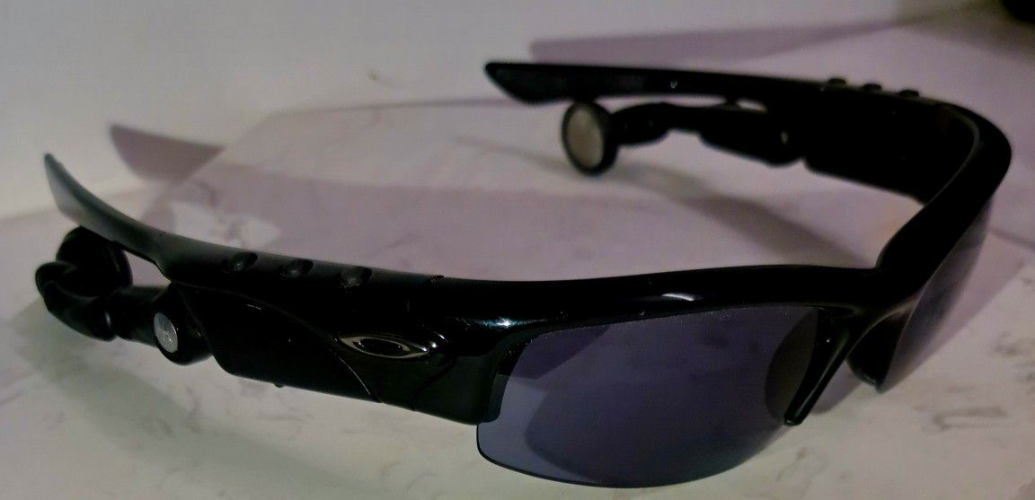 Vintage Audio Oakleys