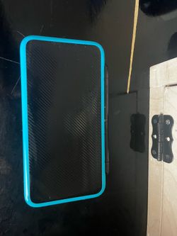 Nintendo 2ds XL (WILLING TO NEGOTIATE PRICE!)