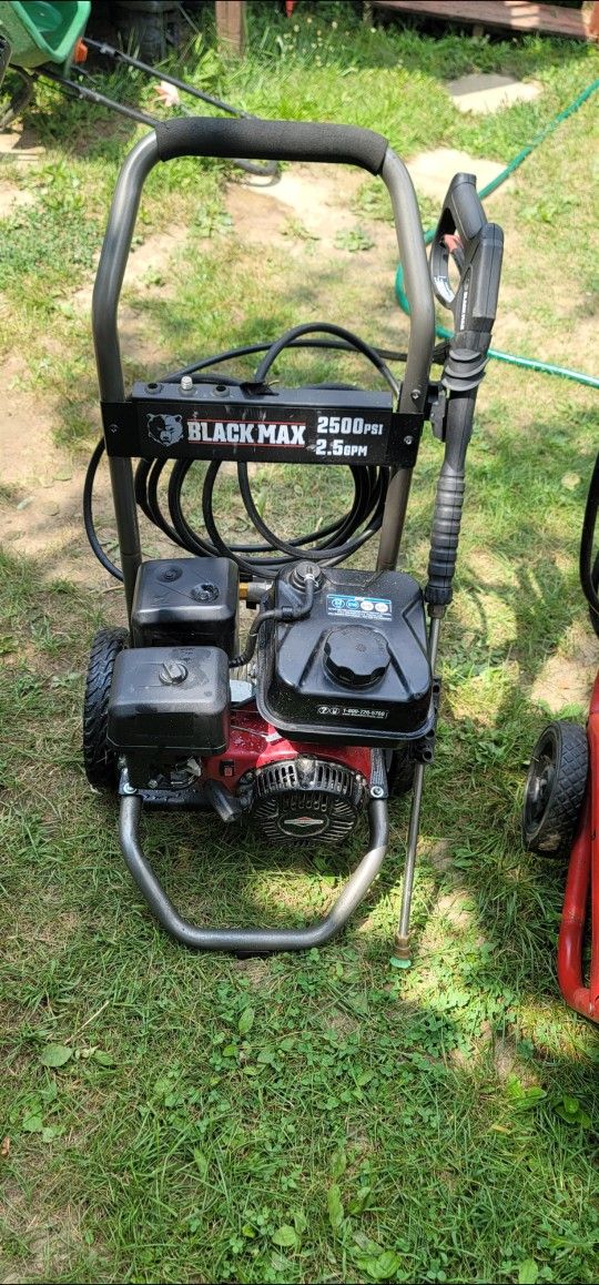 BlackMax 2500 Pressure Washer Very Good