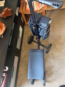 Knee scooter