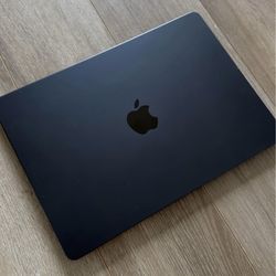 MacBook Air M3 Navy Blue