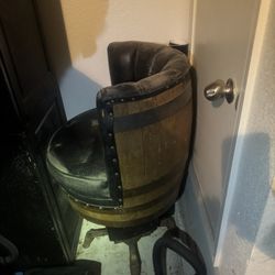 barrel chair 