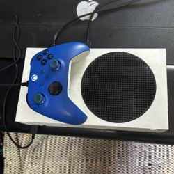 Microsoft Xbox Series s 4K HDR 512 GB Console & Controller 