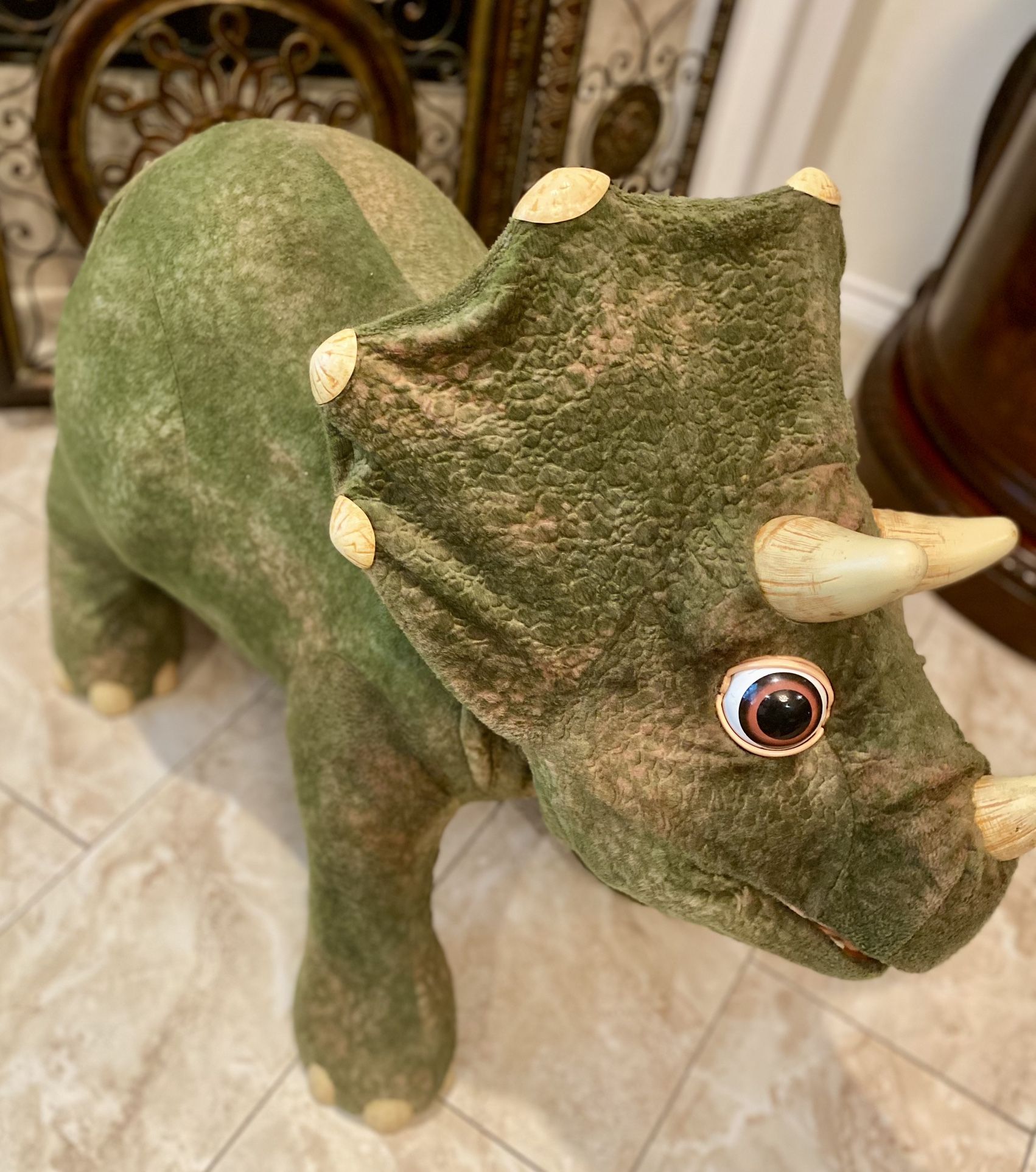 Playskool Kota Triceratops Interactive Animated Child Ride Green Dinosaur Jumbo Toys .
