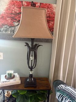 Beautiful table lamp $20