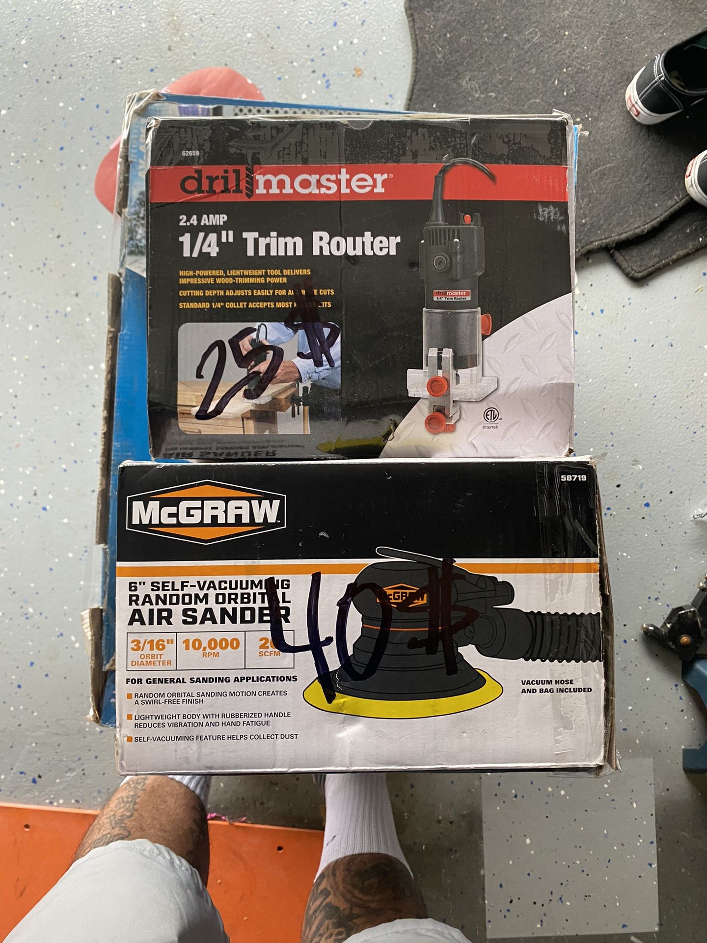 Drill master trim router quarter inch 2.4 amp and McGraw air sander with self vacuum 6 inch