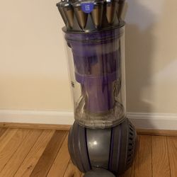 Dyson Vacuum 