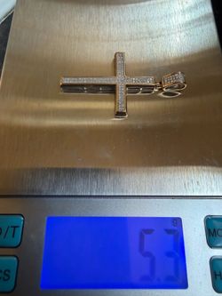 Cross pendant