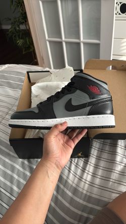 Jordan 1 Mid