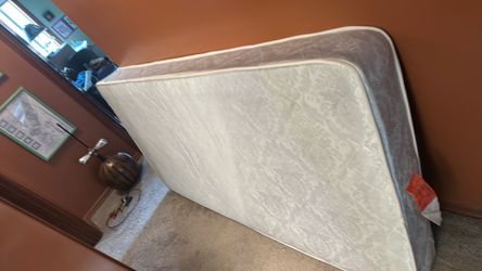 Twin mattress, clean, barely used