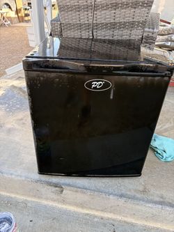 Black Mini Fridge 