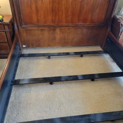Sleigh Bed frame (King Size)