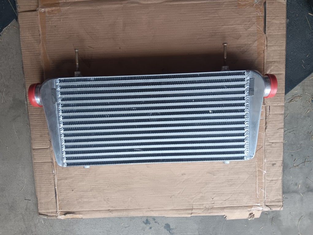 Universal Intercooler 2.5 Inlet/Outlet

