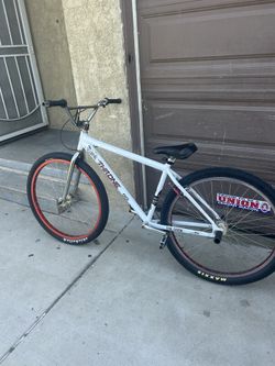 Throne Goon 29er White And Red