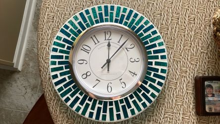 Clock  with mosaic glass