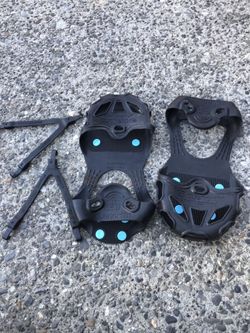 Snow attachment boots for ice and snow