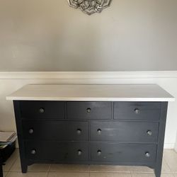 Bedroom Dresser And 2 Night stands Set 