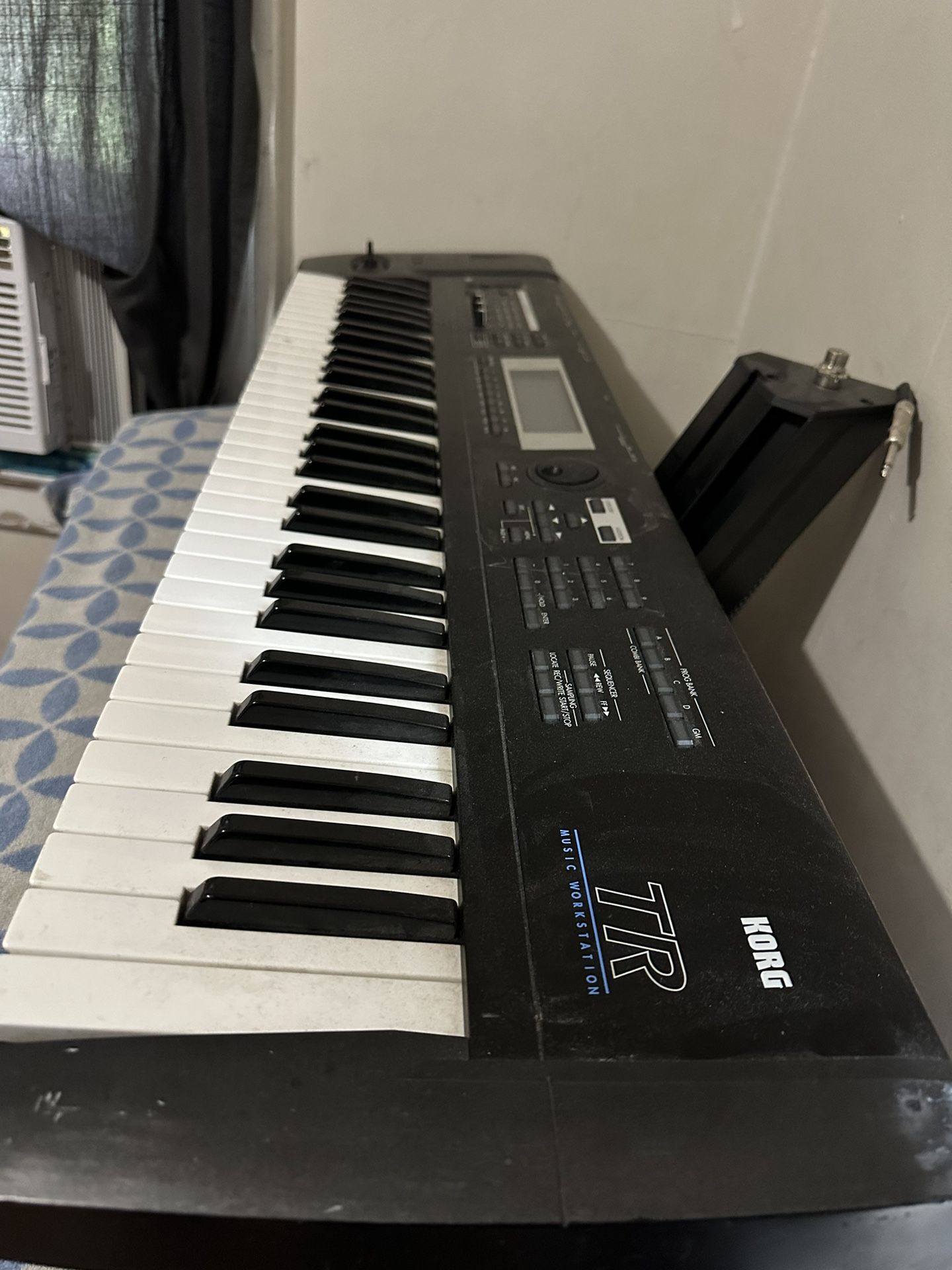 KORG TR