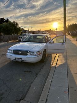 2004 Mercury Grand Marquis
