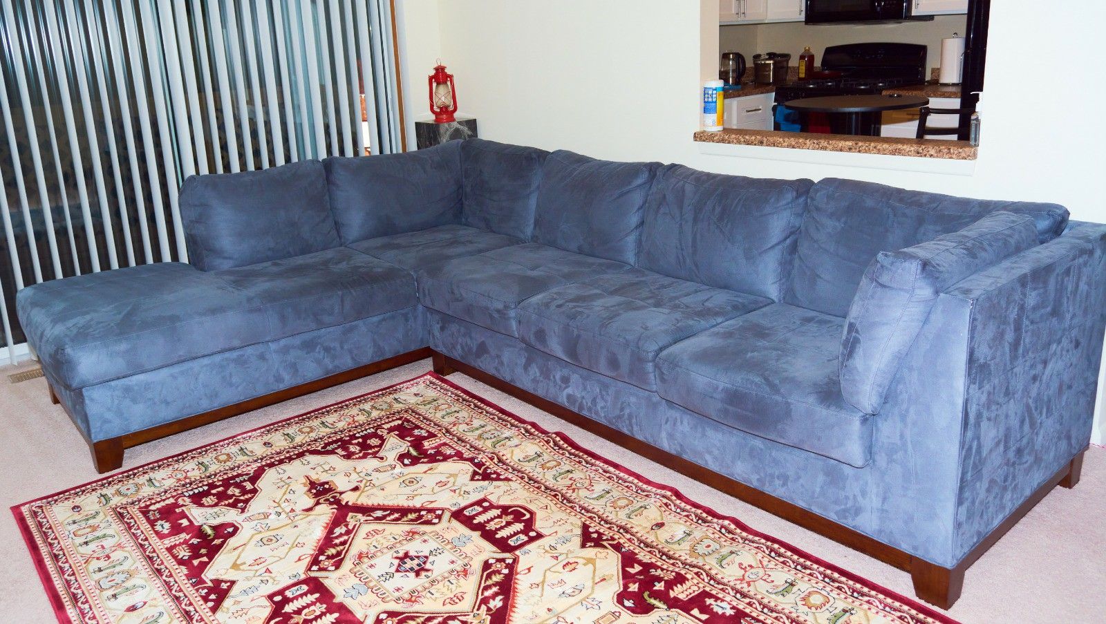 Left-handed sectional/sofa - in good condition