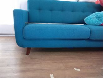 Jade/Teal sofa couch w/4 accent pillows