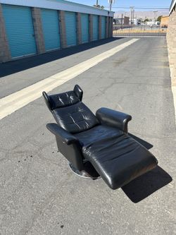 Domicil Modern Leather Swivel Recliner – Luxury German Design