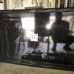 40 Inch Dynex Flat Screen 1080P