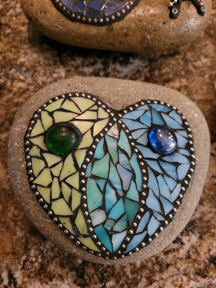 Mosaic On River Rock Class