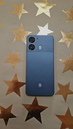 🥳Celebrate dad with a free smartphone 🔥🎊