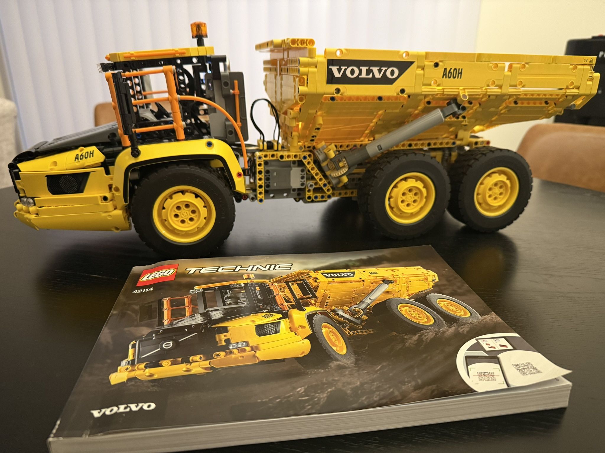Lego Technic (Volvo 6x6 Hauler)