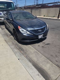 2012 Hunday Sonata for parts