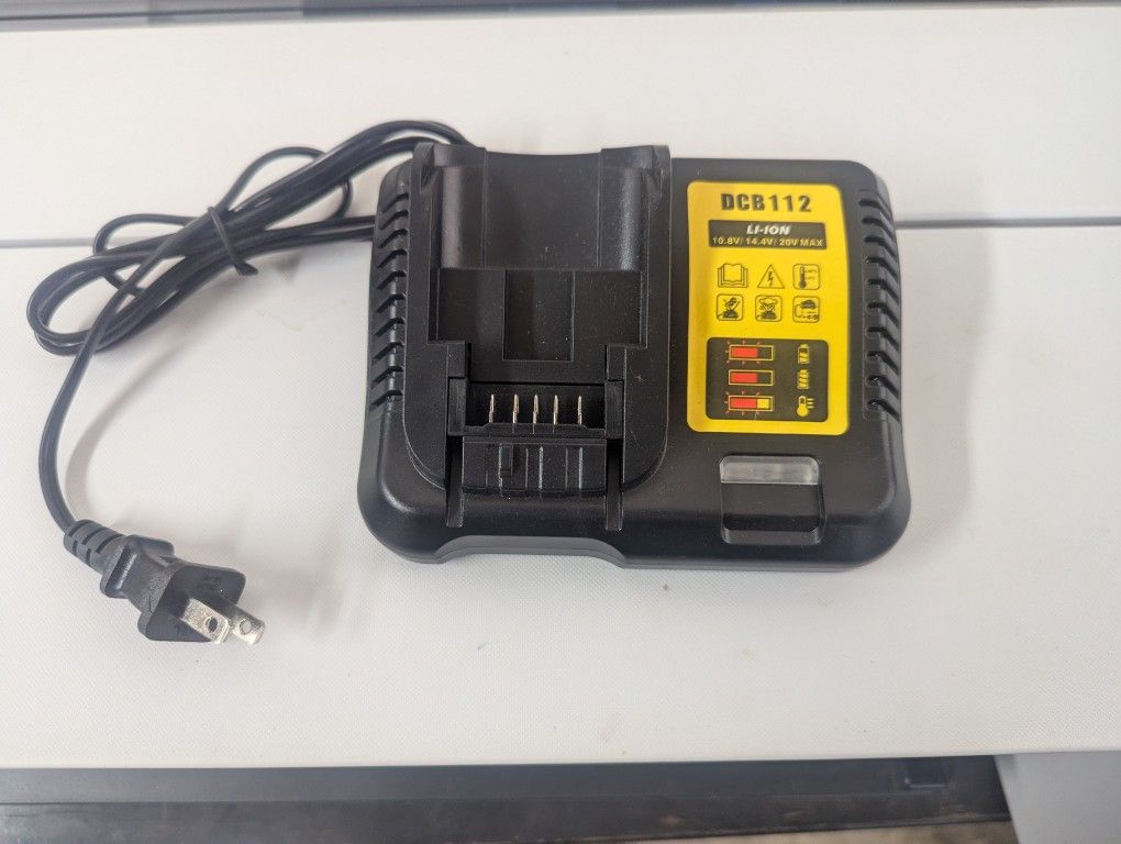 DeWalt DCB112 Battery Charger for 10.8V-20V MAX Li-Ion Batteries