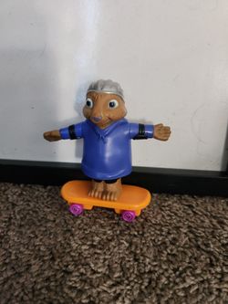 Hop EB Bunny on Skateboard 3.75" Tall Toy Vehicle 2011 Burger King Kids Meal