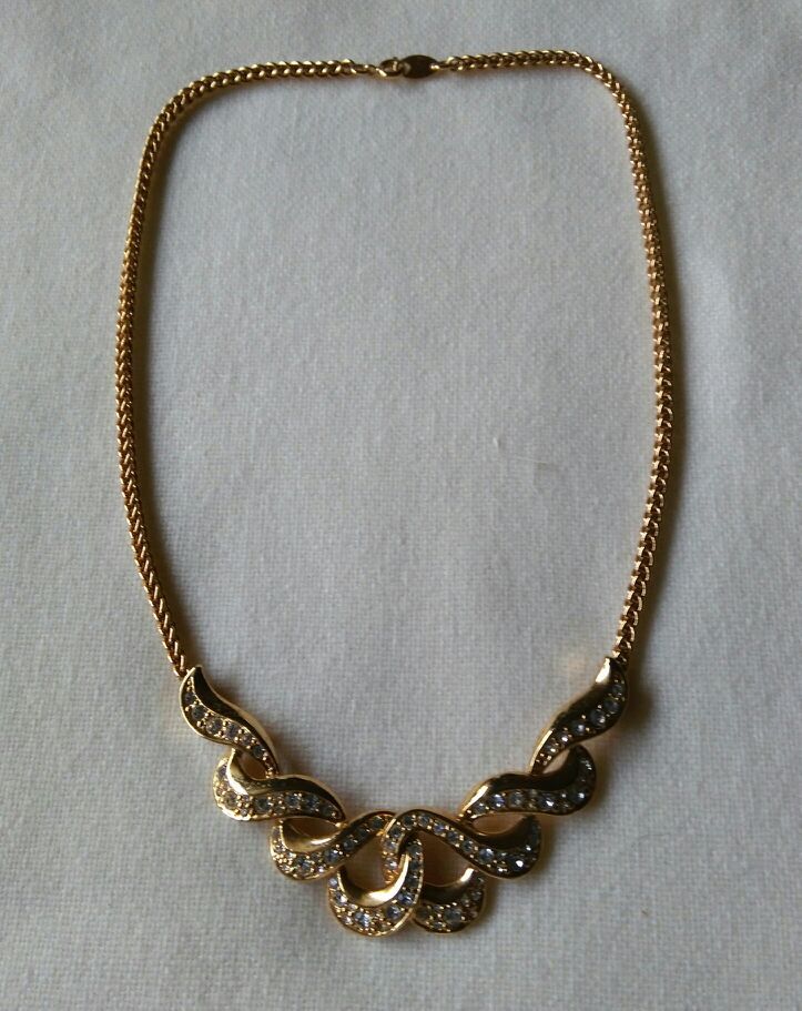 Vintage Signed Goldtone Choker w/Rhinestone Crown Pendant