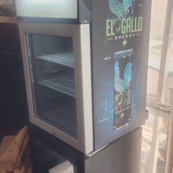 Mini bar fridge w/ ligths