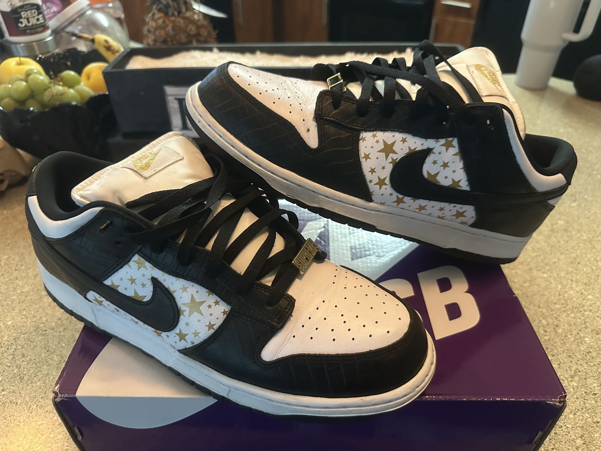 Supreme Nike Dunk Low 8 & 12